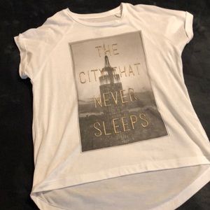 Short sleeved white graphic tee